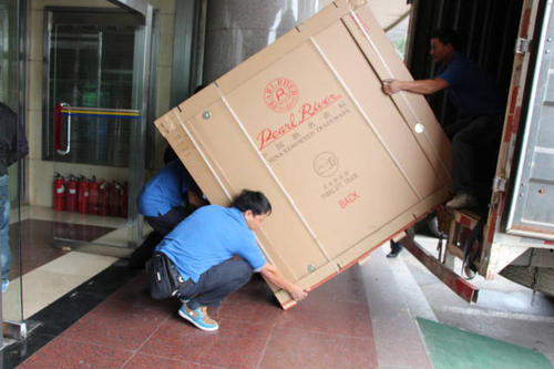屏边钢琴贵重工艺品无忧运